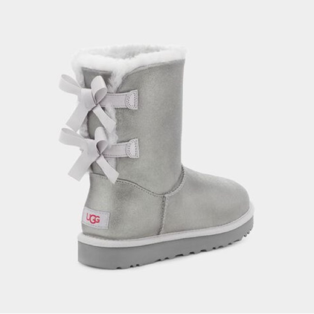 UGG BAILEY BOW GLISTEN METALLIC GREY SHEEPSKIN SHORT WOMEN'S BOOTS SIZE US 7 NEW